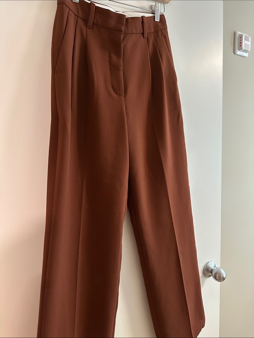 Aritzia Wilfred Effortless Pants in Rich Brown